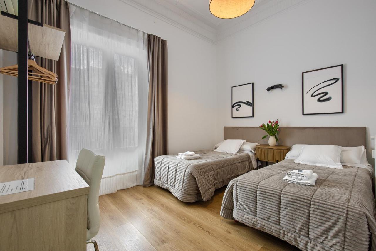 Hostal Besaya Madrid Kültér fotó