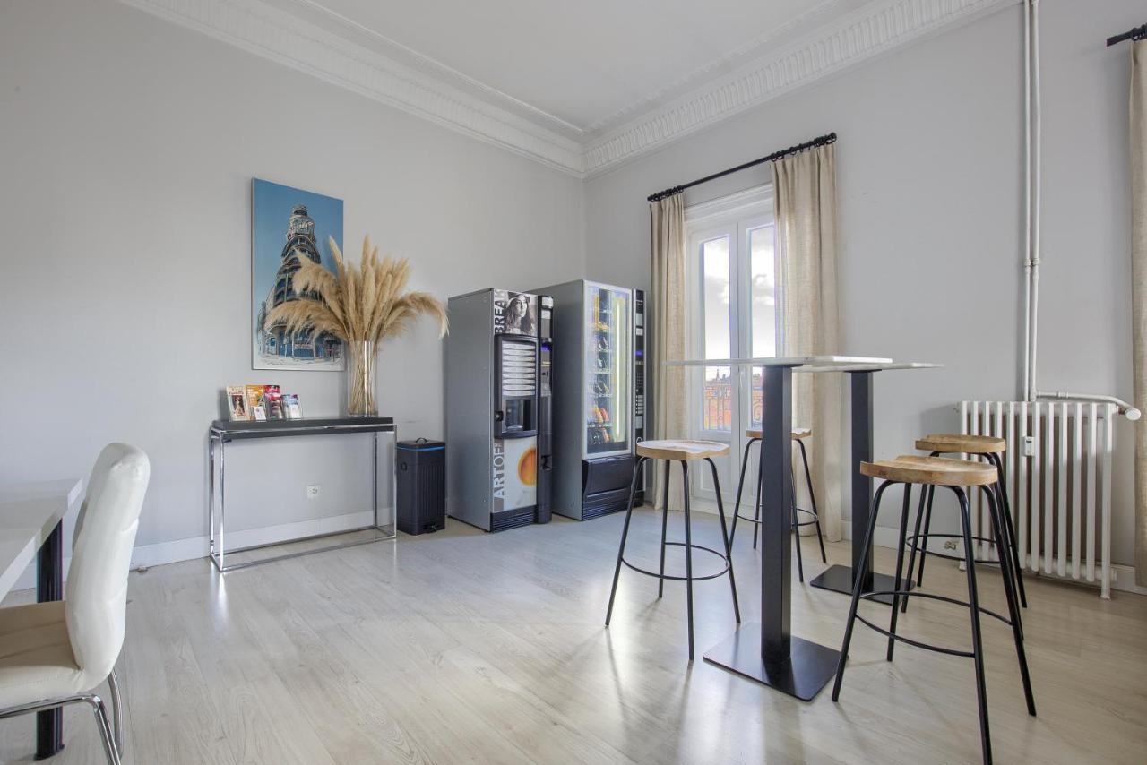 Hostal Besaya Madrid Kültér fotó