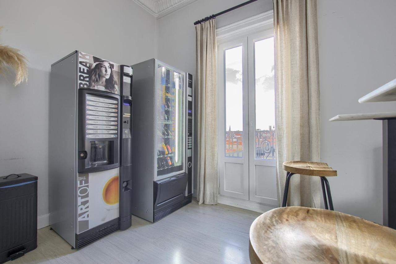 Hostal Besaya Madrid Kültér fotó