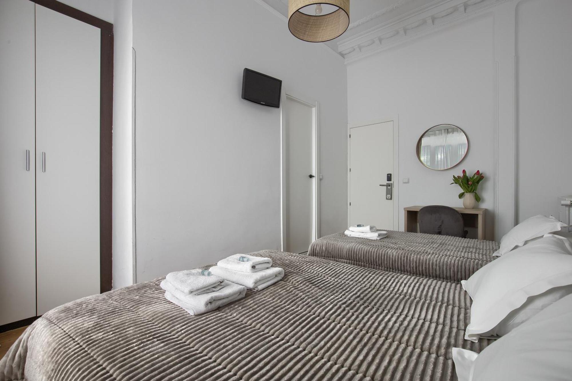 Hostal Besaya Madrid Kültér fotó