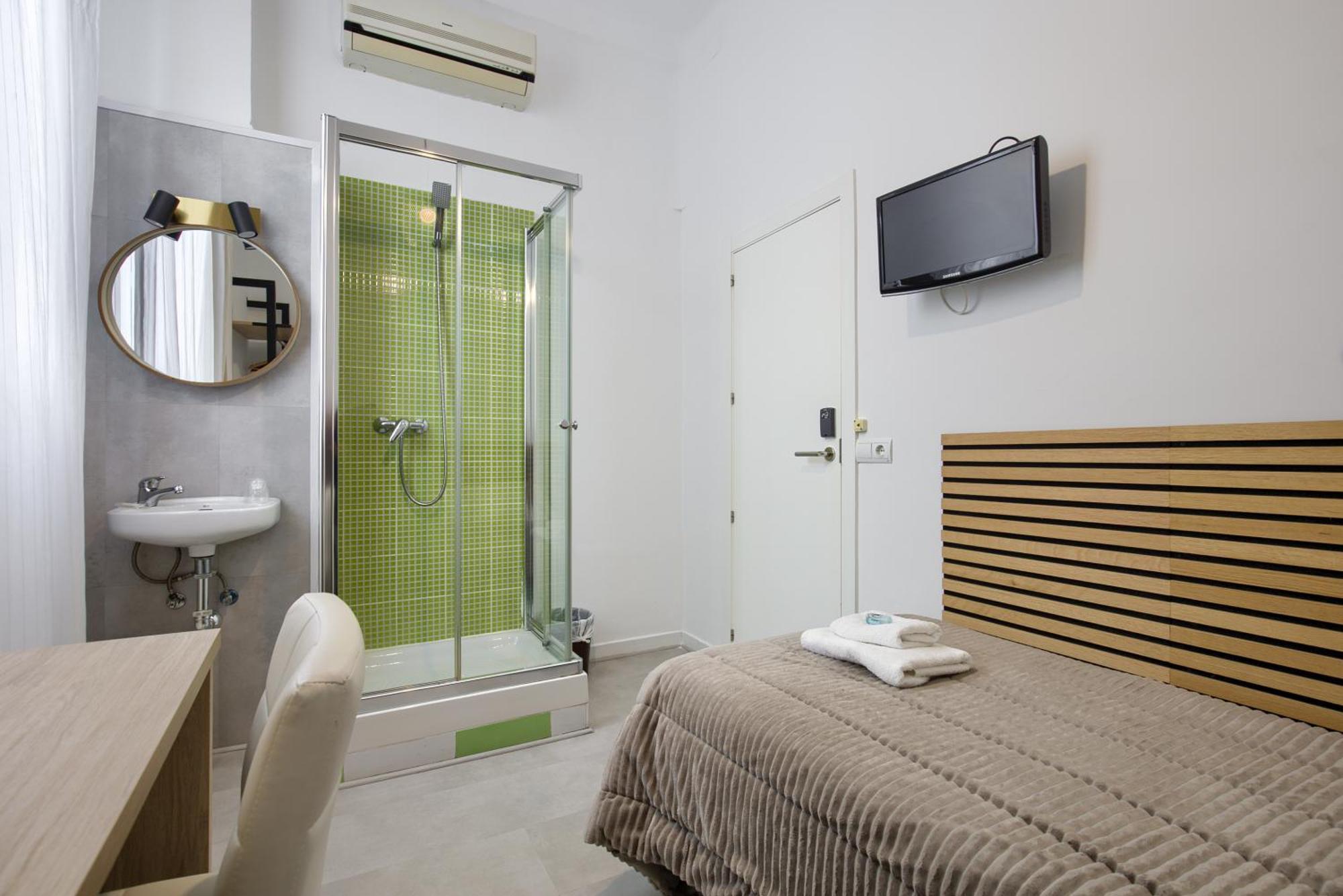 Hostal Besaya Madrid Kültér fotó