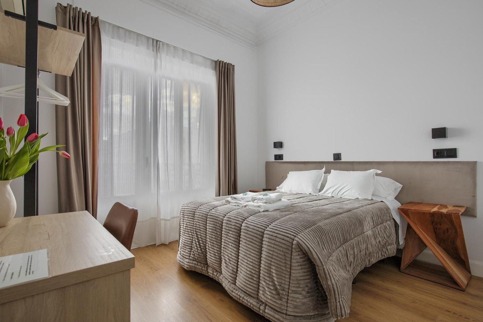 Hostal Besaya Madrid Kültér fotó