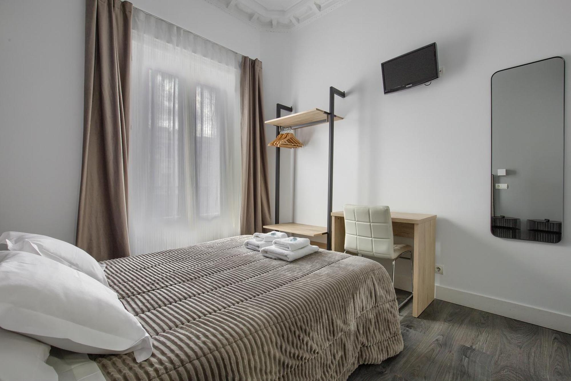 Hostal Besaya Madrid Kültér fotó