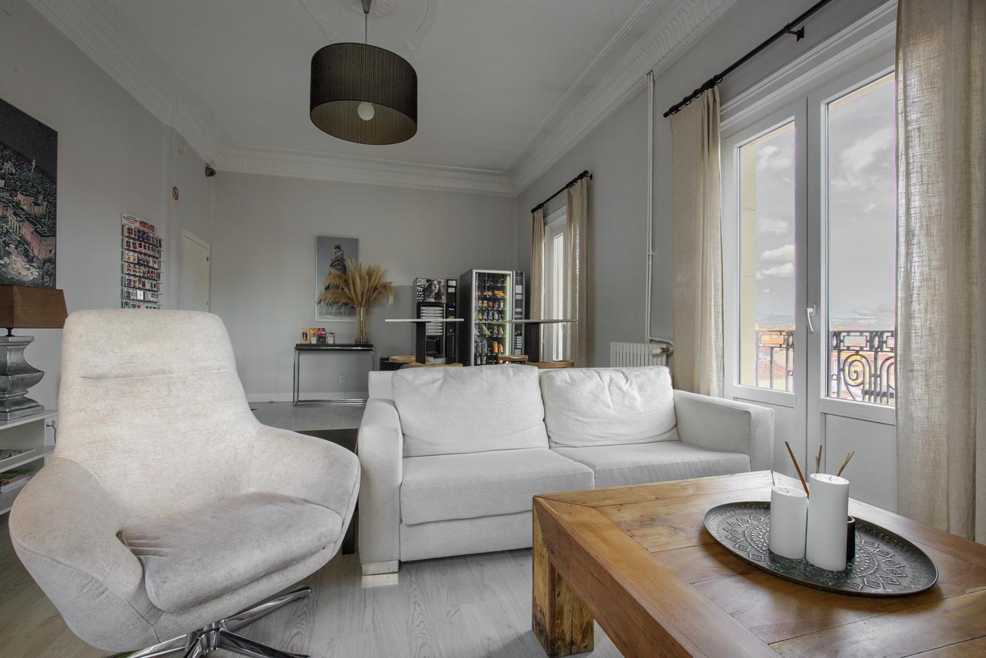 Hostal Besaya Madrid Kültér fotó