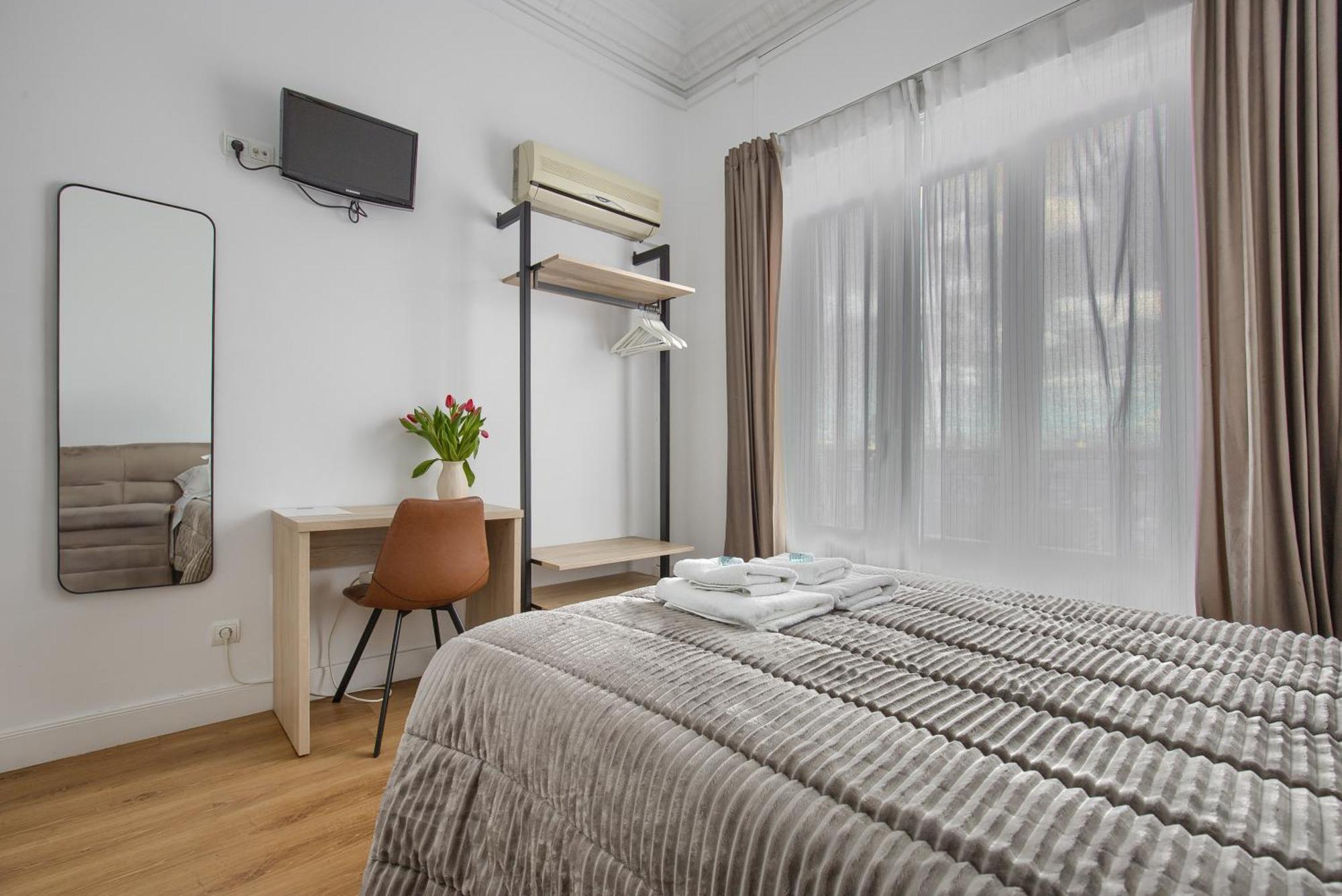 Hostal Besaya Madrid Kültér fotó