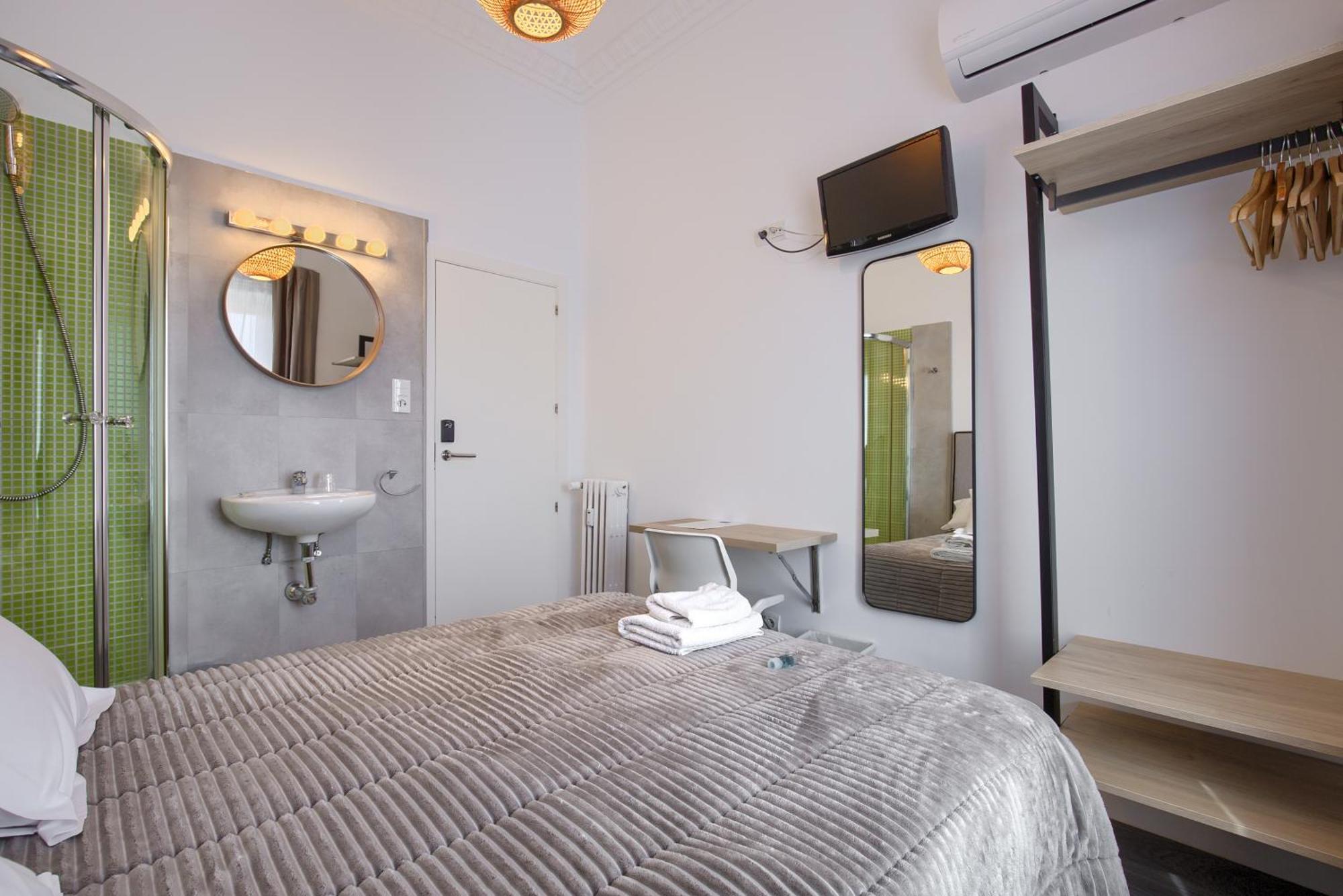 Hostal Besaya Madrid Kültér fotó