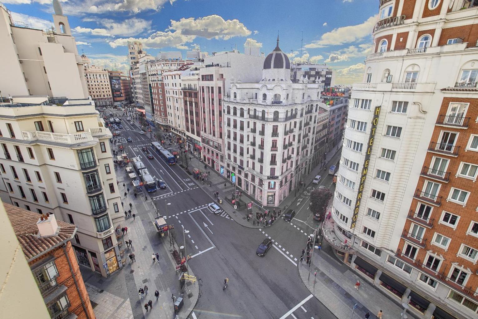Hostal Besaya Madrid Kültér fotó