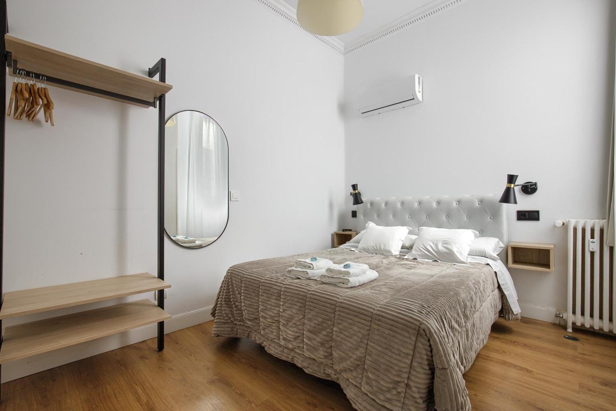 Hostal Besaya Madrid Kültér fotó