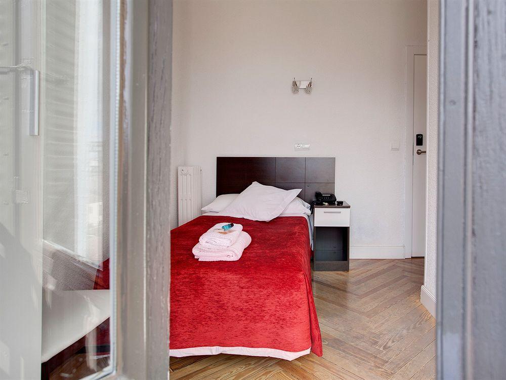 Hostal Besaya Madrid Kültér fotó